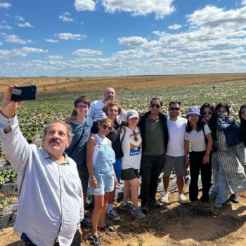ilek Tarlamz Ziyaret Eden Gney Koreli Misafirlerimiz